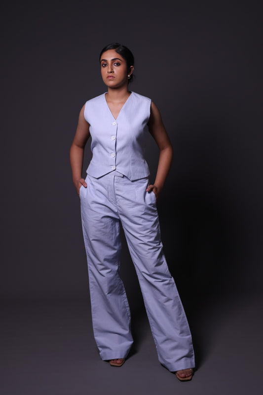 Sleeveless waistcoat with pants image 0