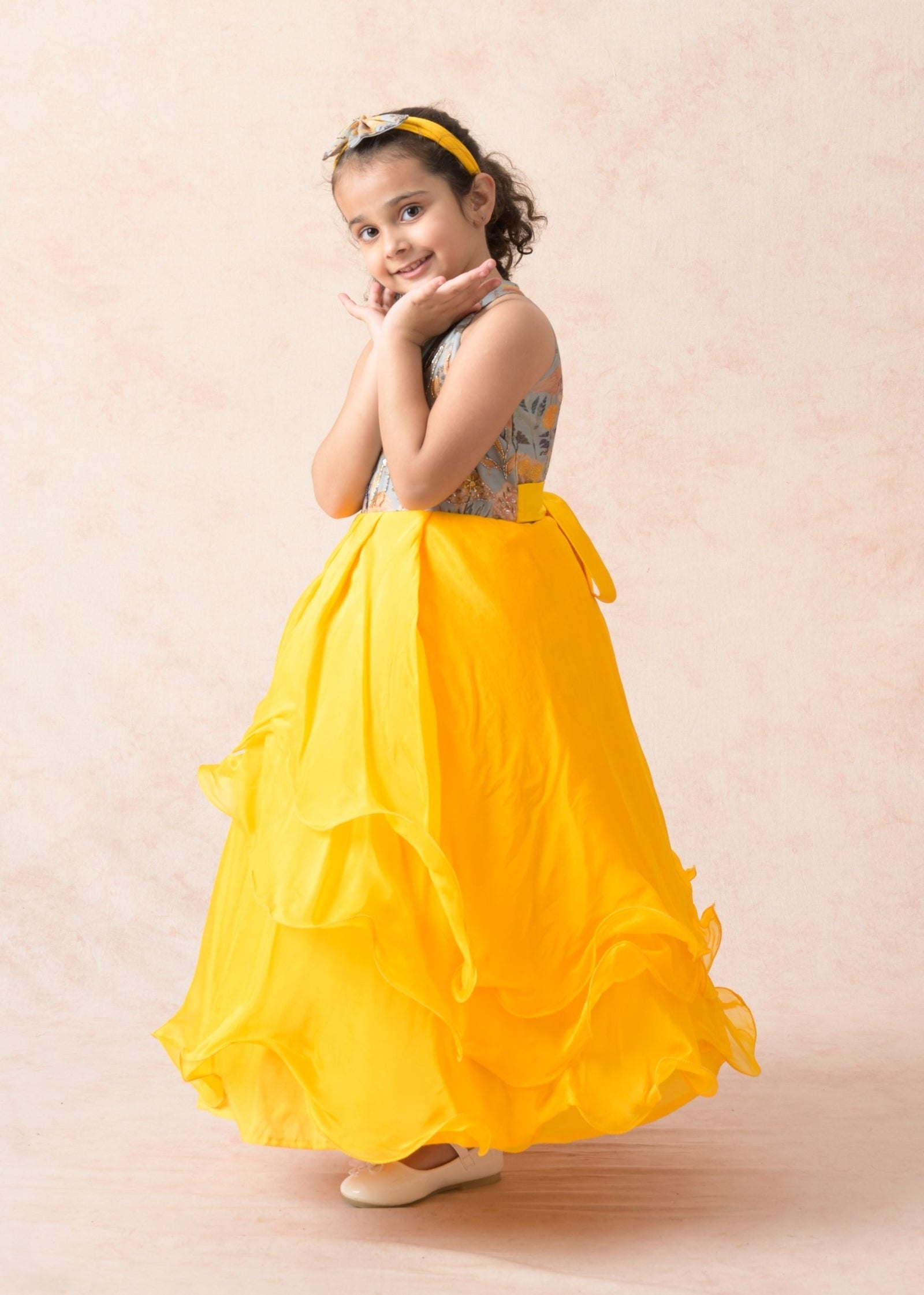 Embroidered silk gown image 2