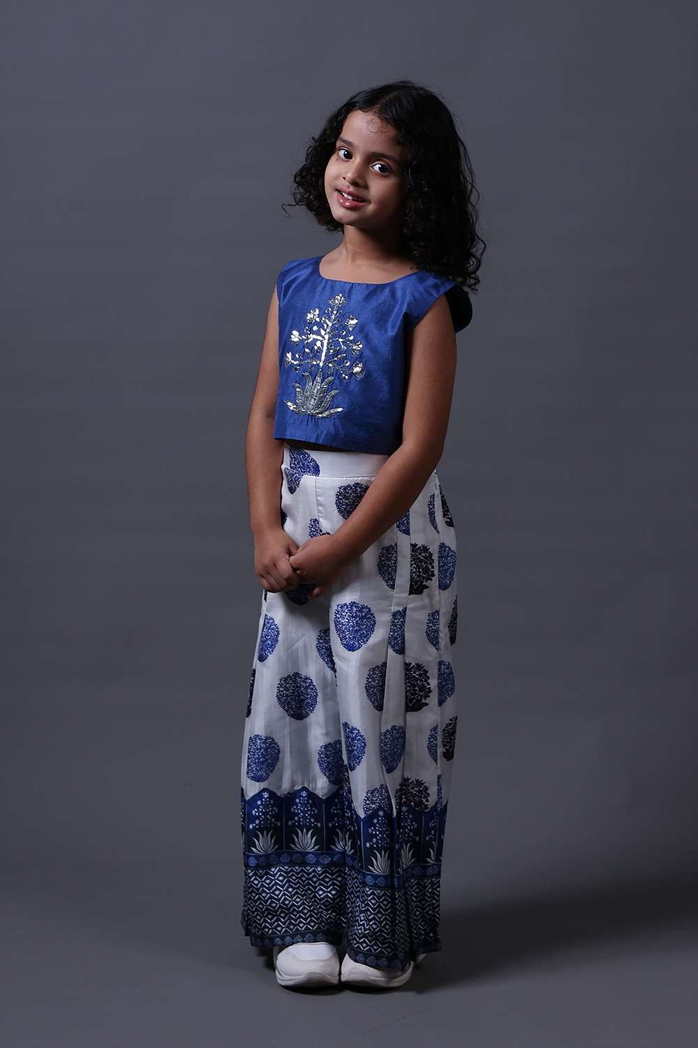 Neeli buti Hand Embroidered twinning set for Father + Daughter + Son image 9