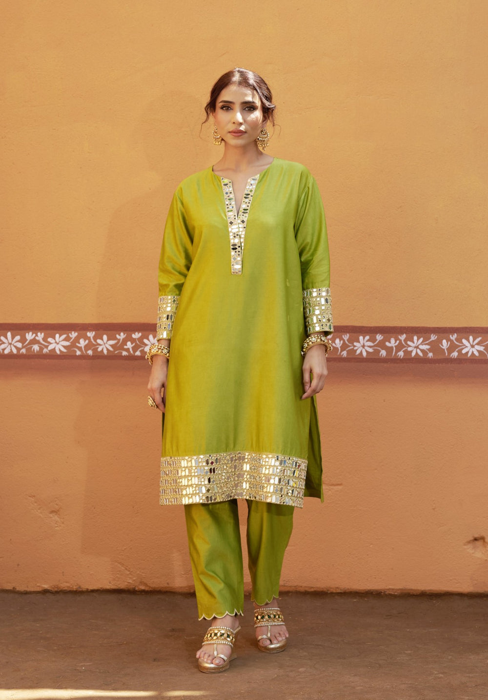 Dhani green mirror work kurta set image 5