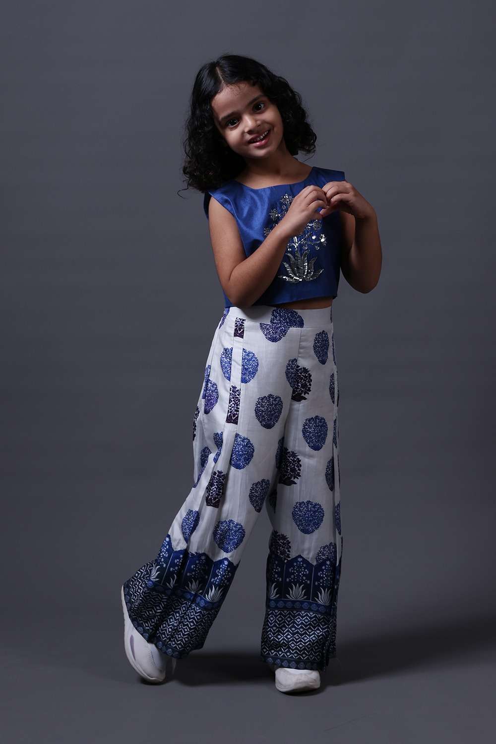 Neeli buti Hand Embroidered twinning set for Father + Daughter image 8