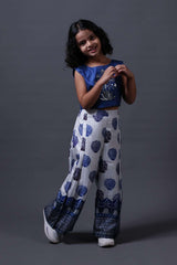 Neeli buti Hand Embroidered twinning set for Father + Daughter image 8