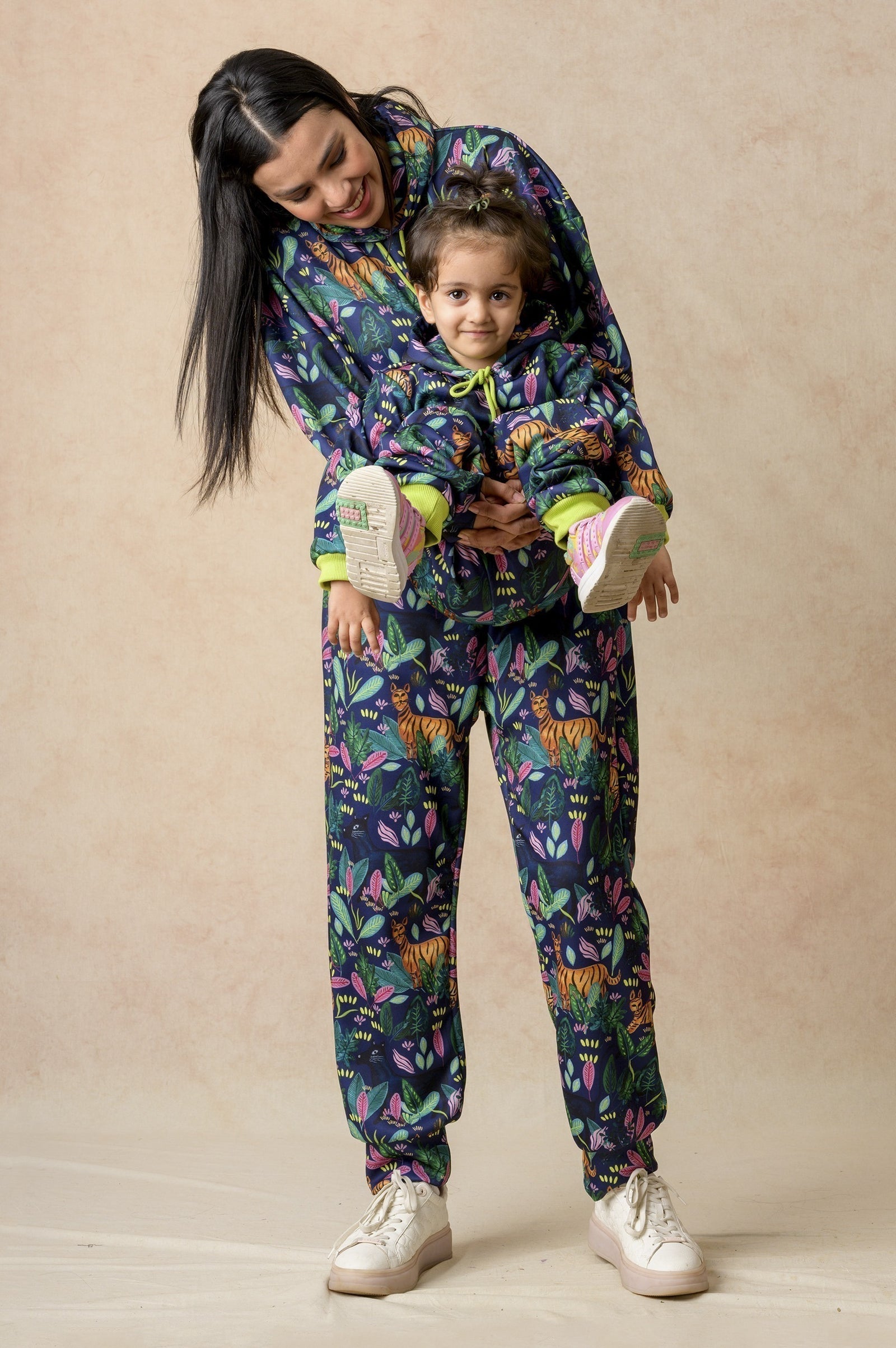 Jacket With Jogger twinning set for Mom + Daughter + Son