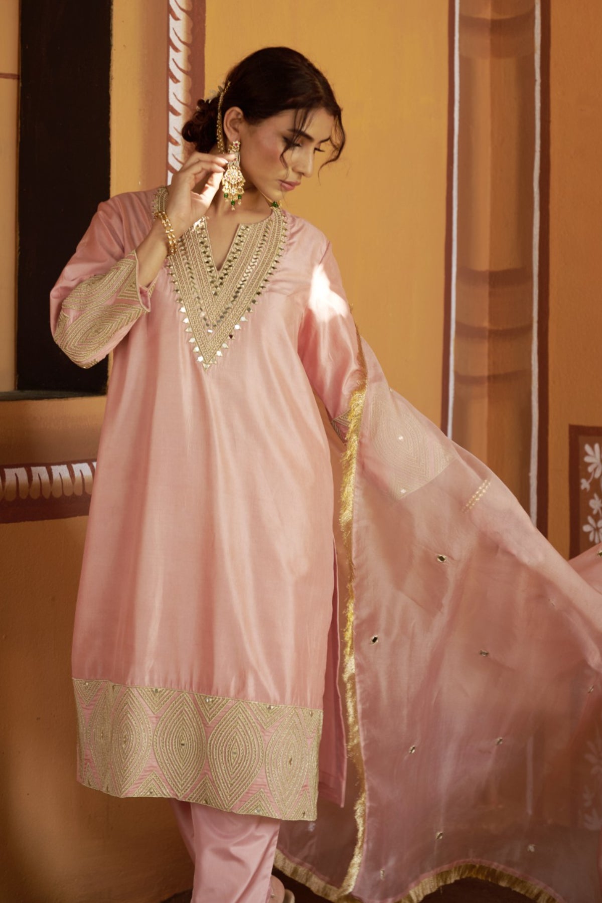 Komal Powder Pink Jari Mirror Work Kurta Set