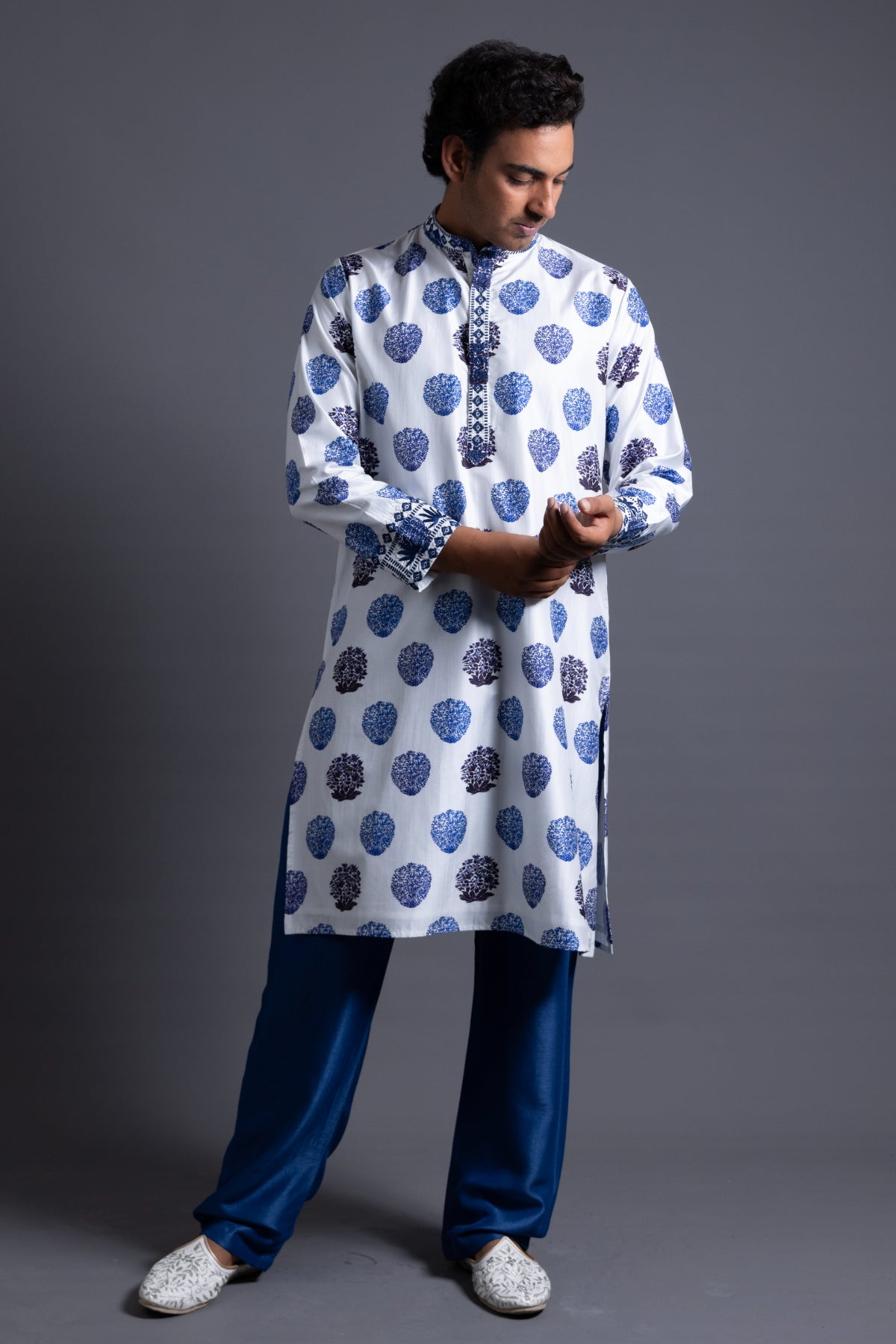 Vallab Hand Embroidered Buuti Print Kurta With Pyjama