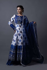 Neeli buti Hand Embroidered twinning set for Mom + Daughter image 3