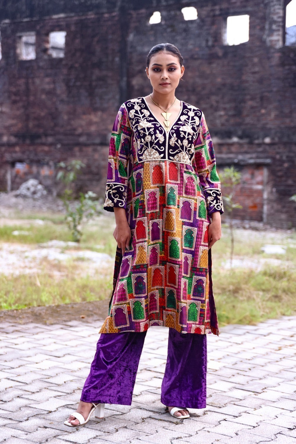 Hand-Embroidered Jharoka Print Kurta Set image 0