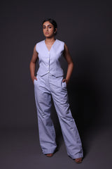 Sleeveless waistcoat with pants image 3