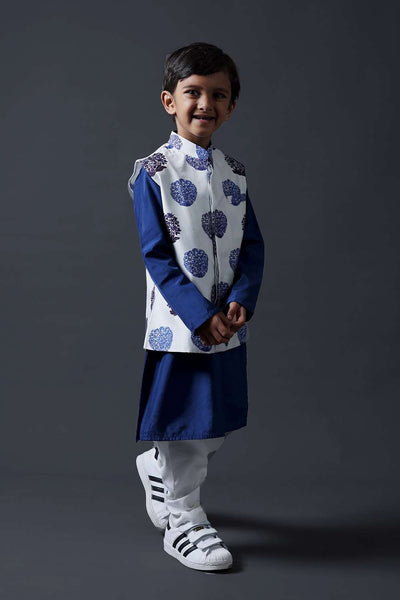Neeli buti Hand Embroidered twinning set for Father  + Son image 8