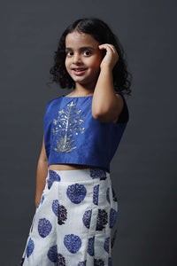 Neeli buti Hand Embroidered twinning set for Mom + Father  + Daughter + Son image 15