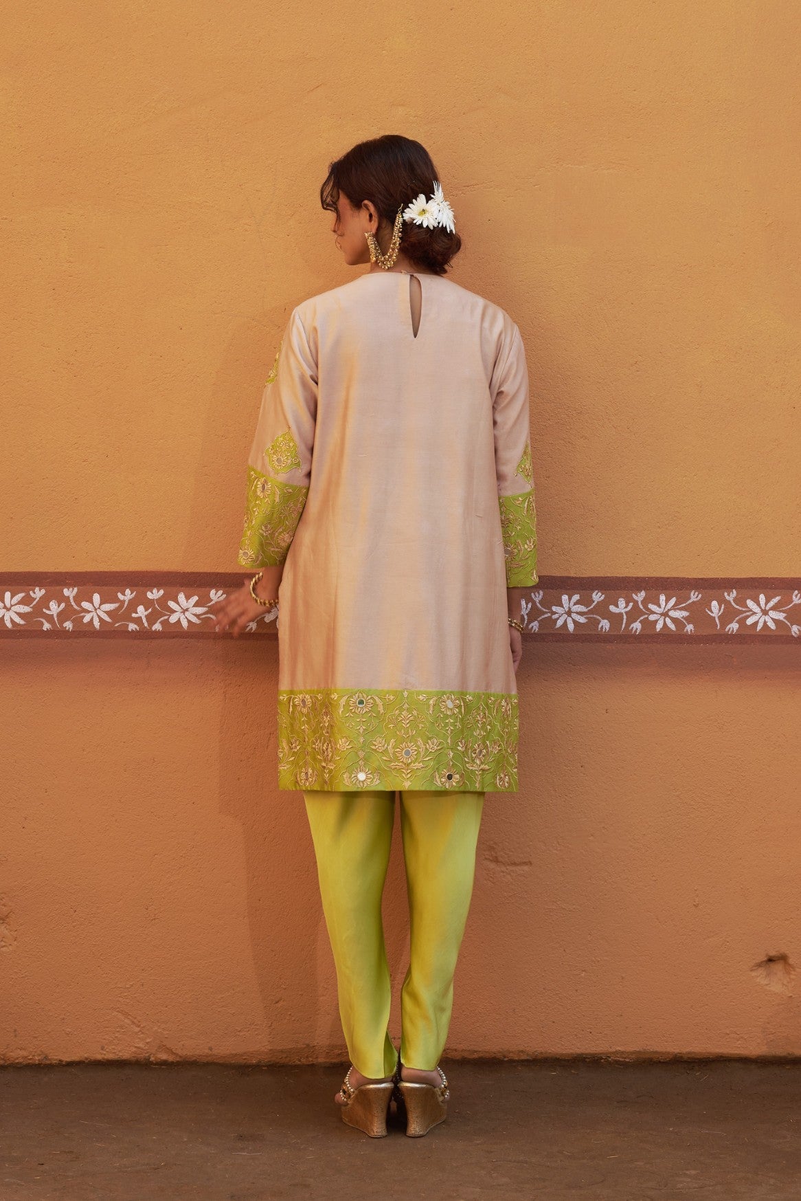 Half and half beige dhani kurta with tulip pants image 1