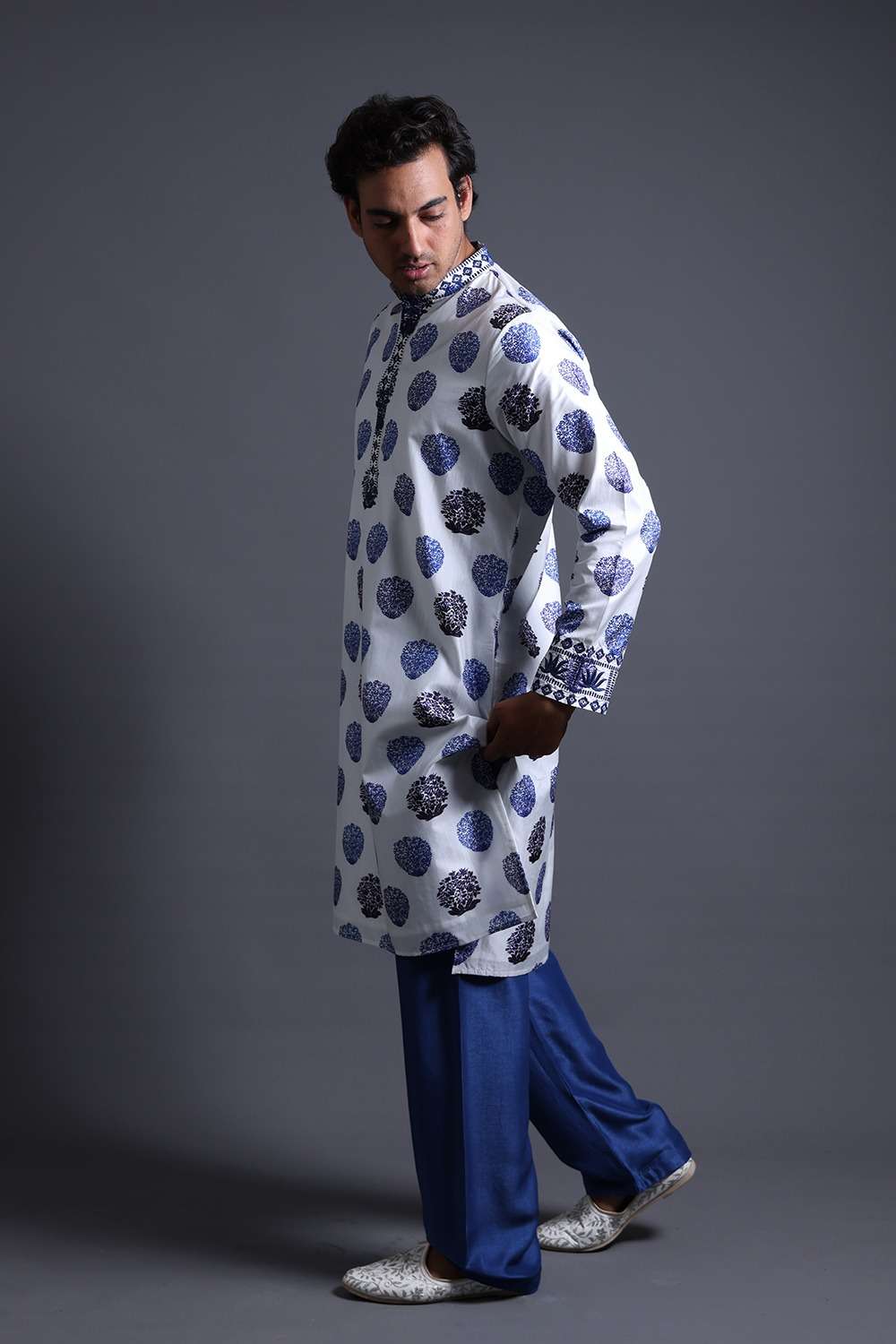 Neeli Buti Leather Work Twinning Set for Mom +  Father  +  Son image 9