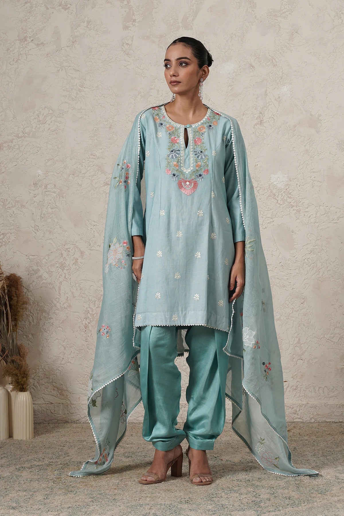 Aasmani Hand-Embroidered Kurta Set