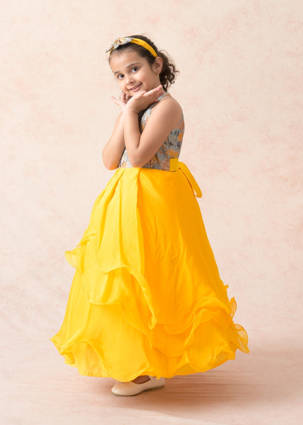 Embroidered silk gown image 2