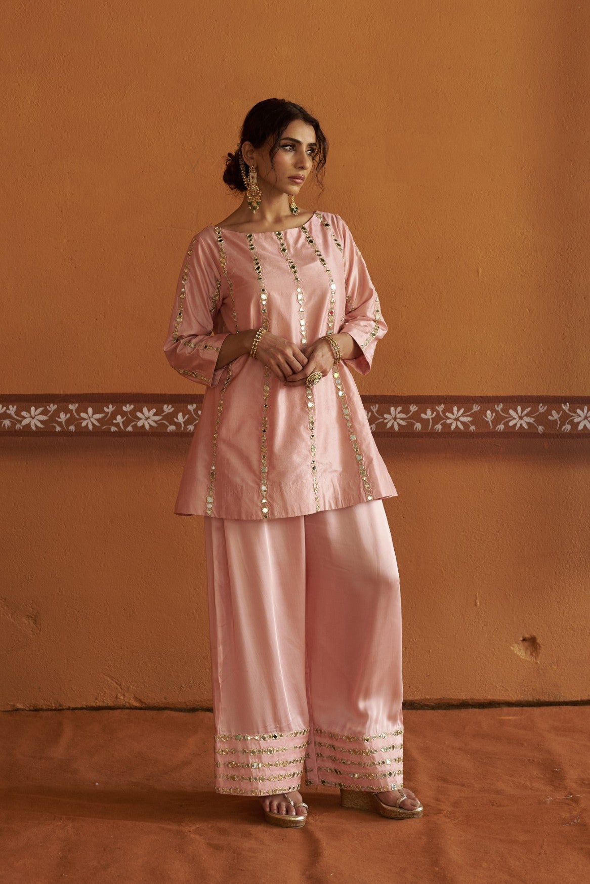 Pink short Logo kurta with broad pleated pants image 4