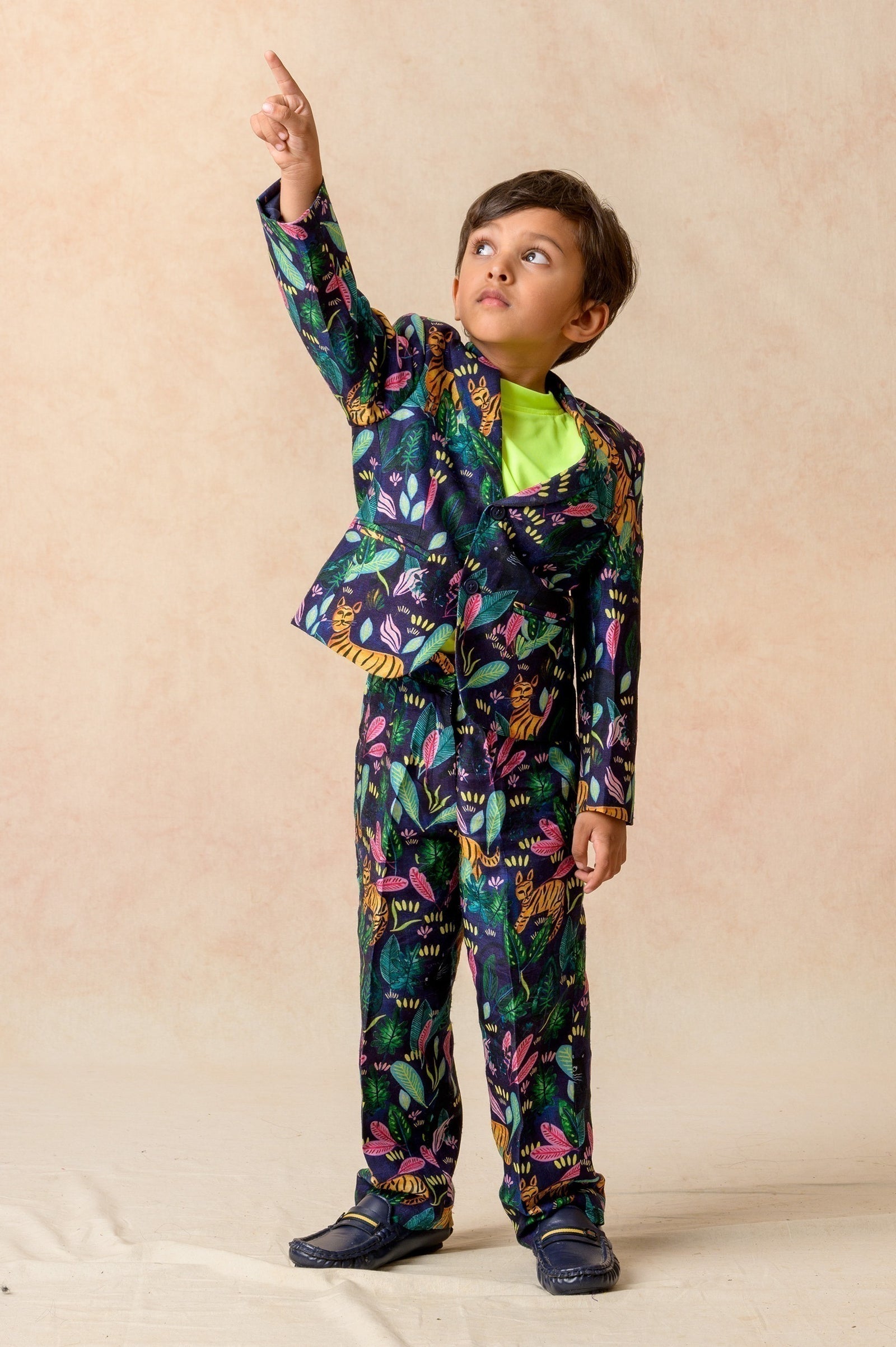 Hand Embroidered twinning set for Mom + Daughter + Son image 17