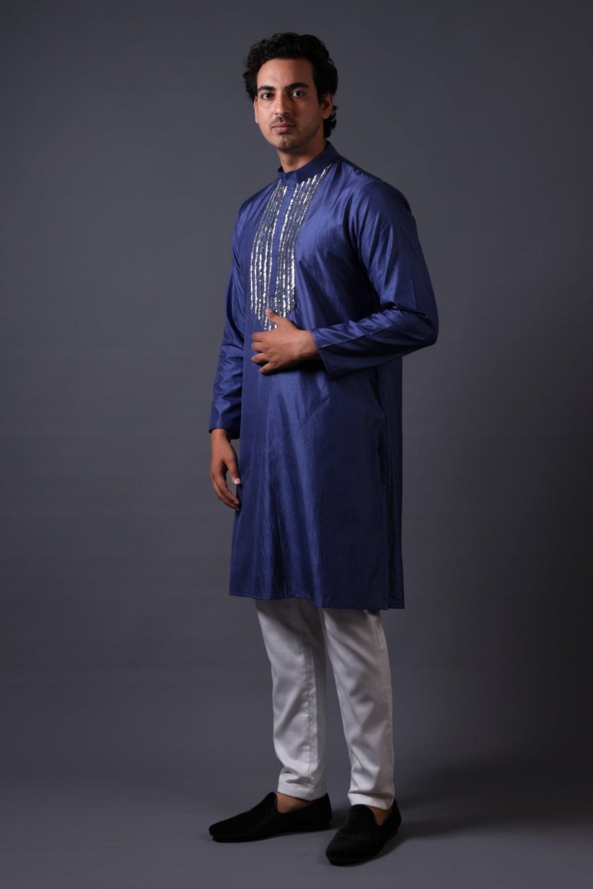 Frost grey gold fully hand embroidered mirror kurta set image 0
