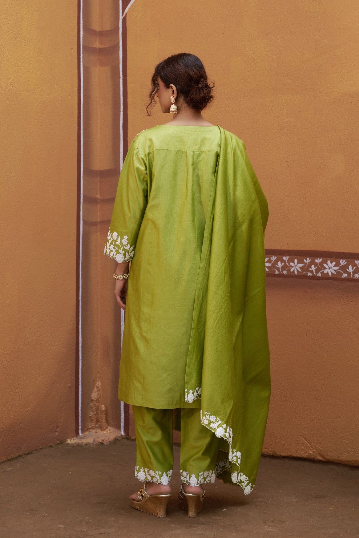 Hand embroidery dori cut work kurta set image 7