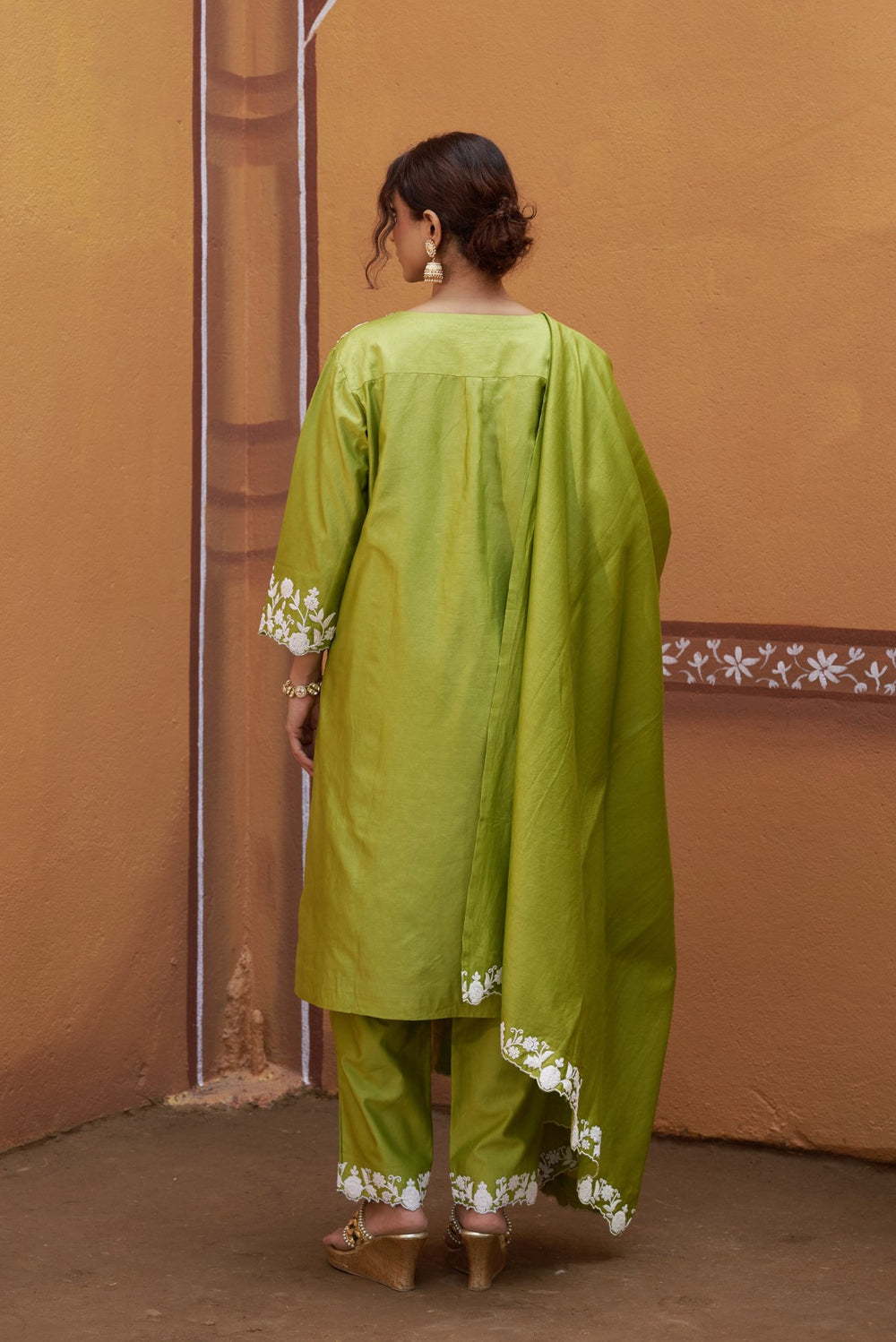 Hand embroidery dori cut work kurta set image 7