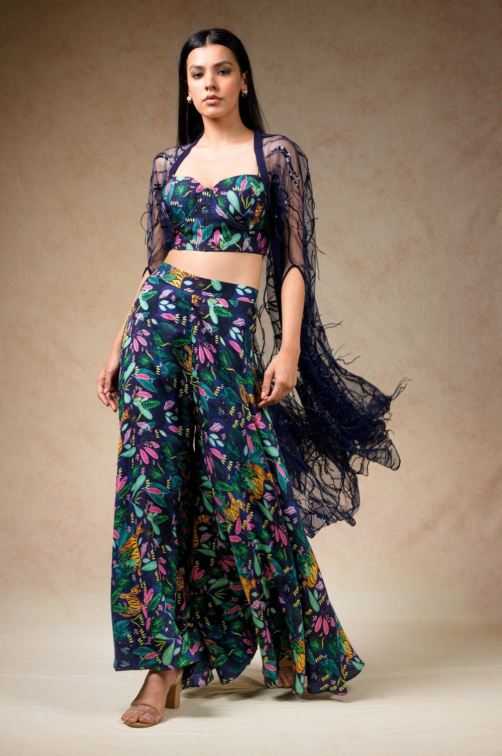 Bustier With Sharara And Feather Cape image 2