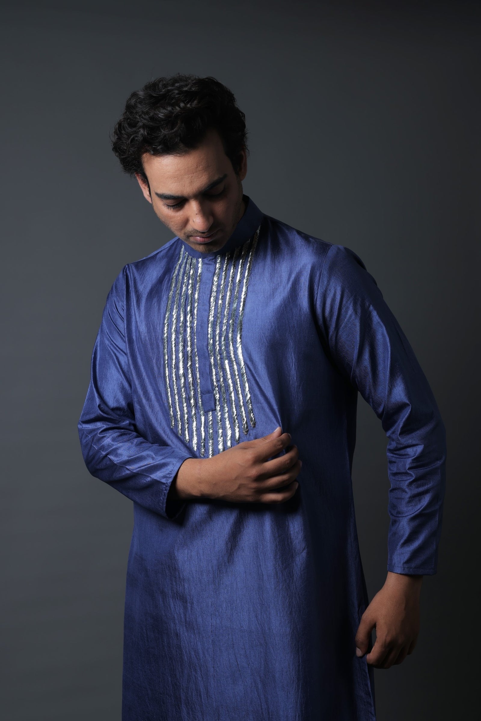 Frost grey gold fully hand embroidered mirror kurta set image 5