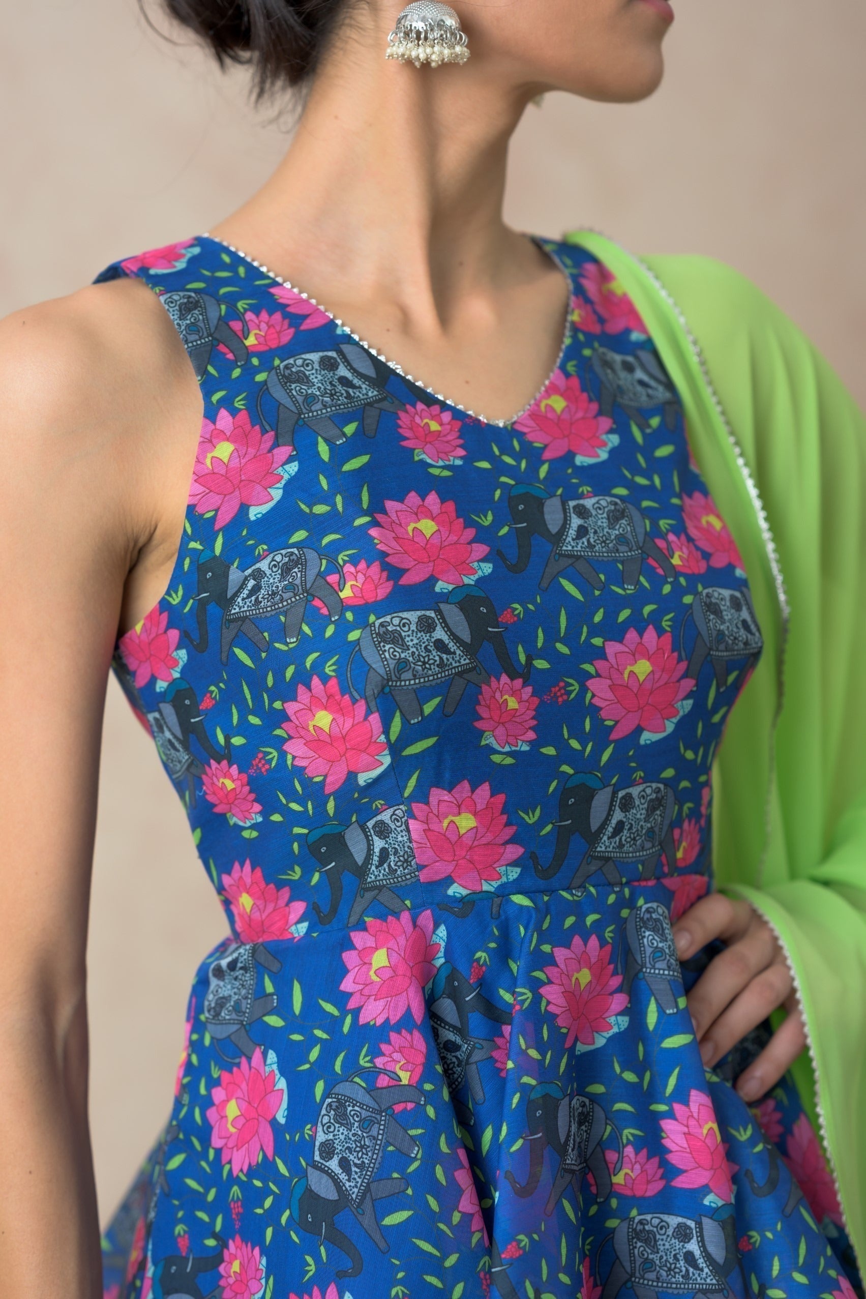 Peblum kurti with gharara, dupatta image 10