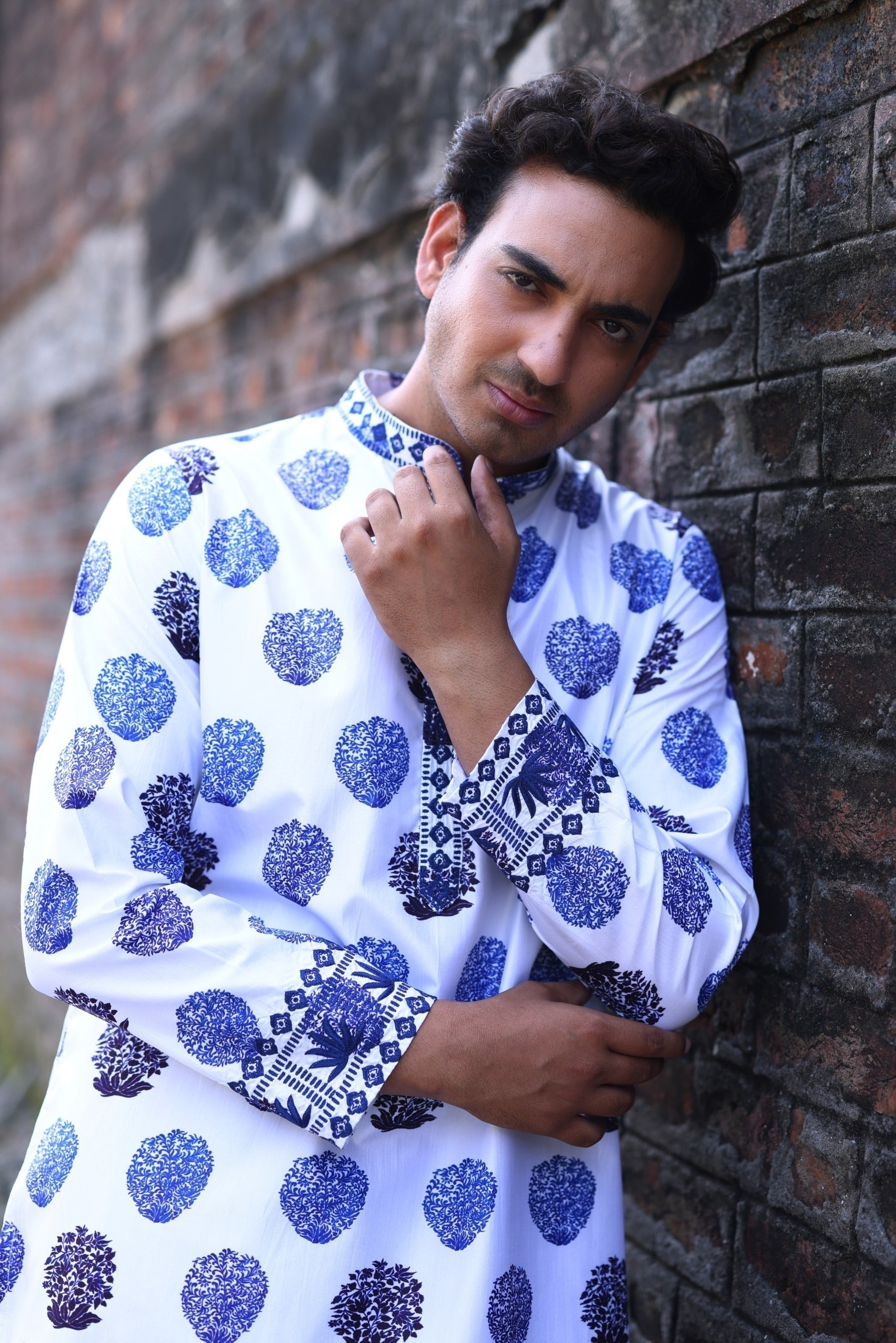 Hand Embroidered Buuti Print Kurta With Pyjama image 6