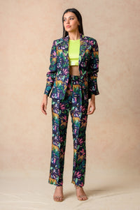 Coat With Crop Top And Pants image 0