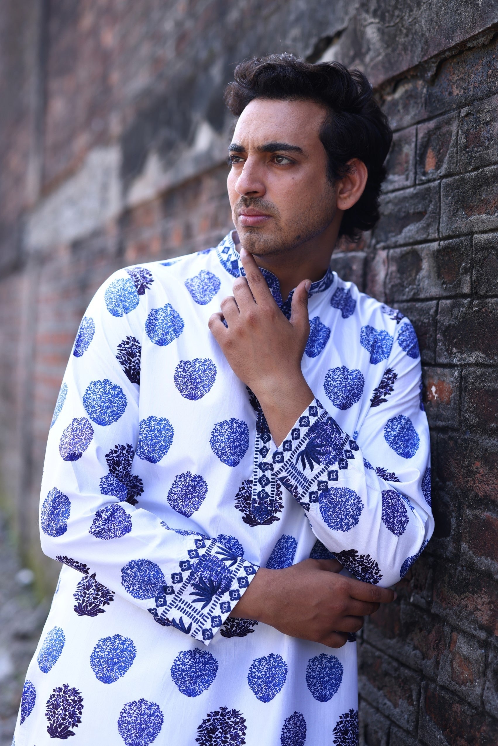 Hand Embroidered Buuti Print Kurta With Pyjama image 5