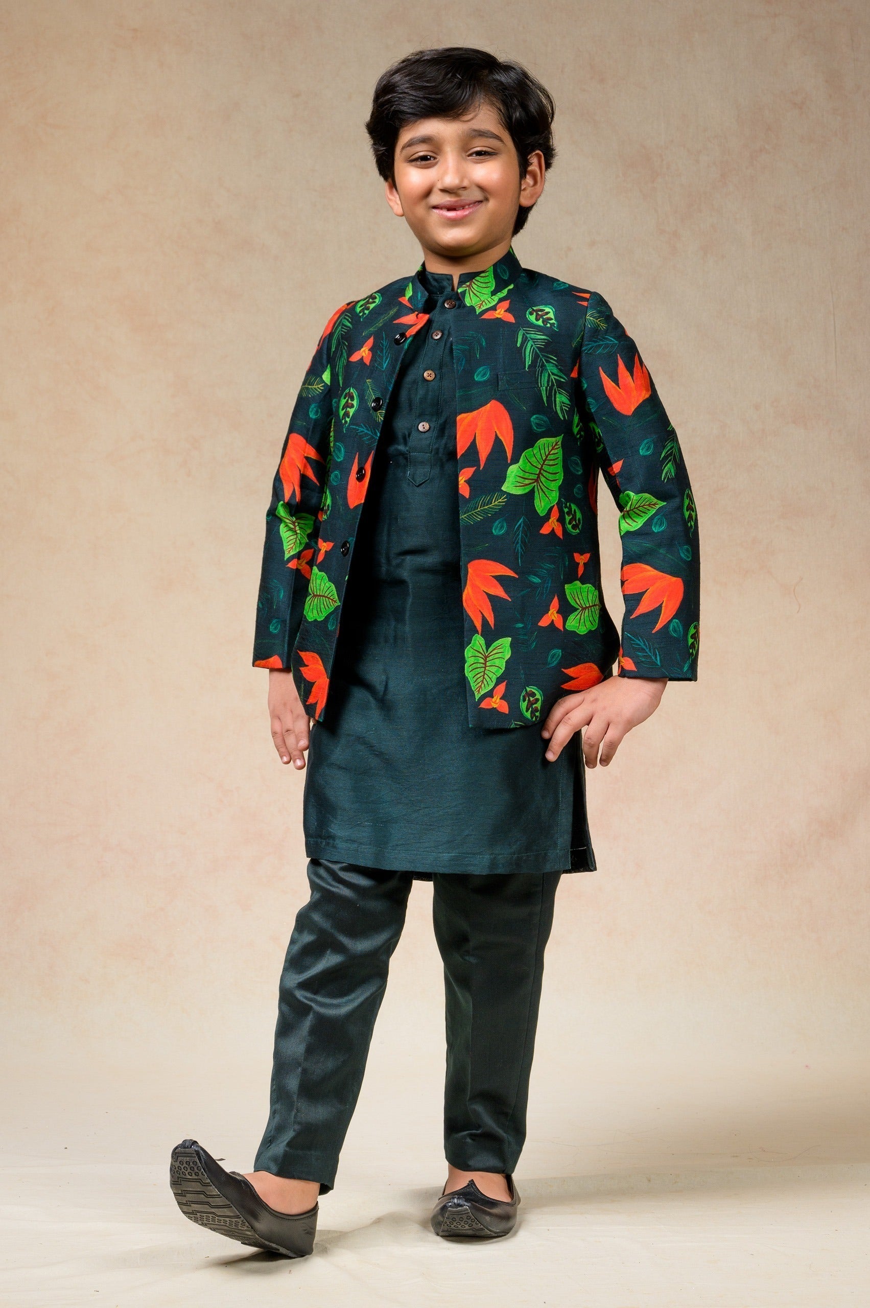 Hand embroidered Lily print twinning set for Mom + Son image 12