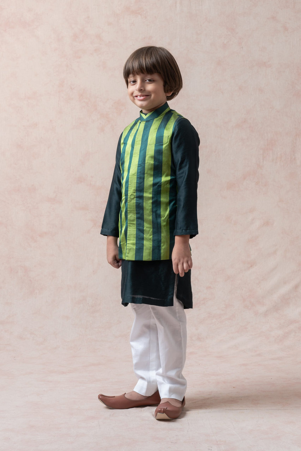Tanchoi silk Nehru jacket with kurta, pyjama image 2