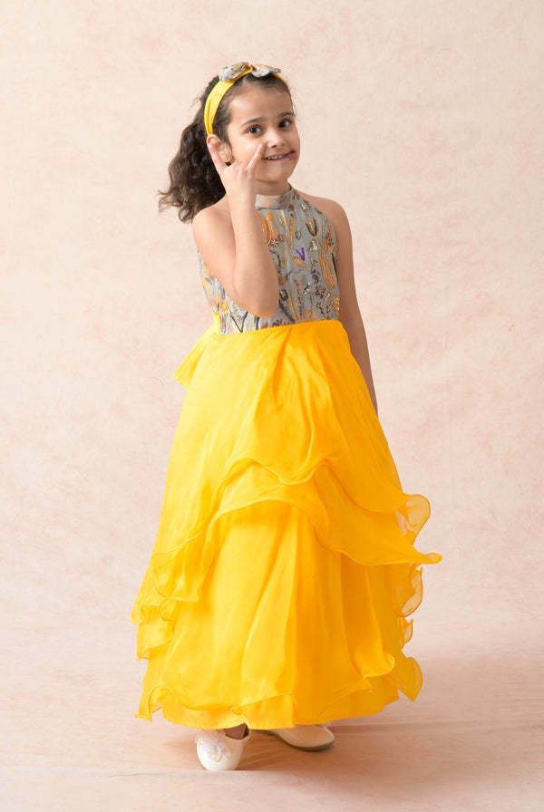Embroidered silk gown image 4