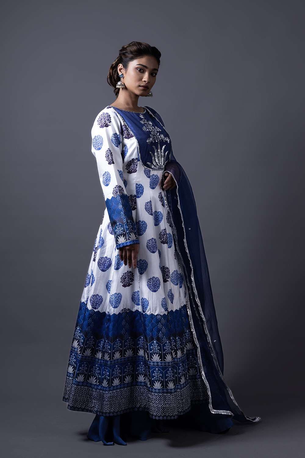 Neeli buti Hand Embroidered twinning set for Mom + Daughter image 4