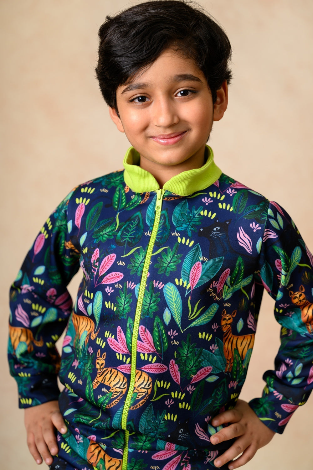 Jacket With Jogger twinning set for Mom + Son image 12