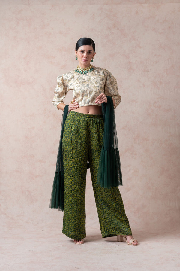 Crop top with pants image 0