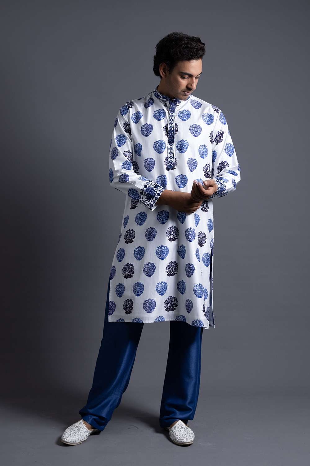 Neeli Buti Leather Work Twinning Set for Mom +  Father  +  Son image 7