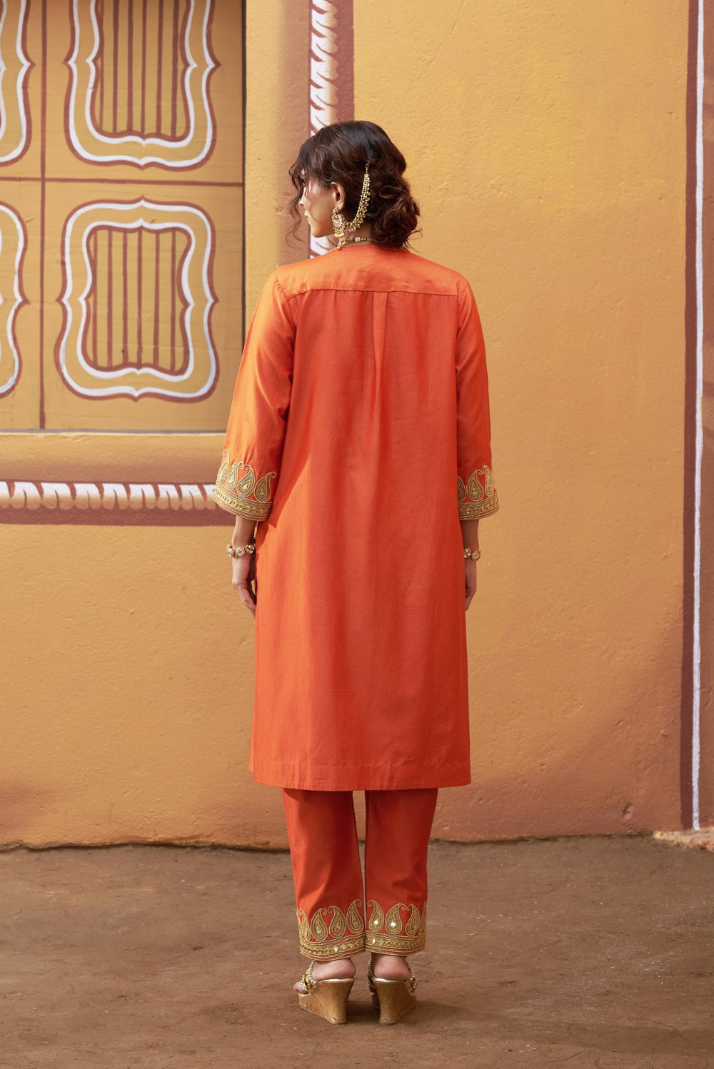 Hand embroidered katdana work kurta set with dupatta image 7