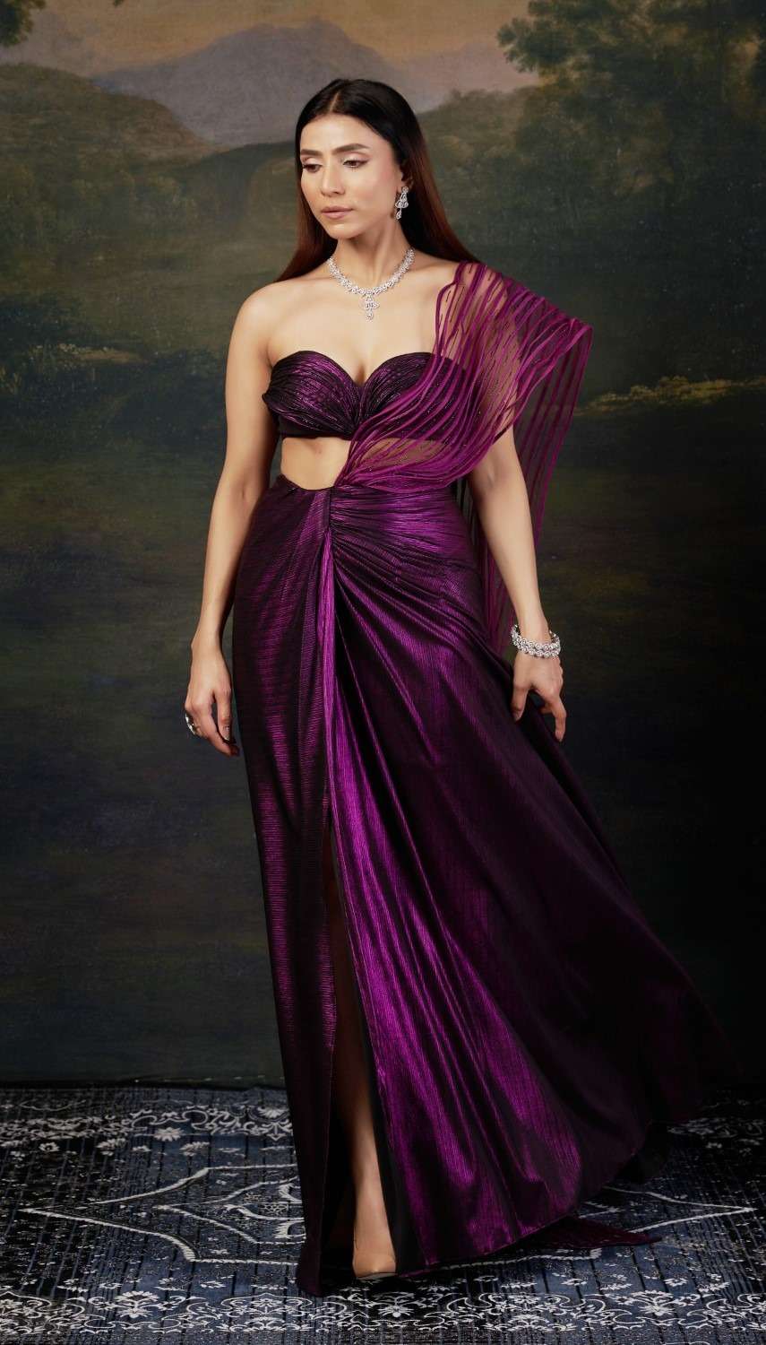 Embellished Saree gown with Intricate Katdana & Wire Work Pallu image 2