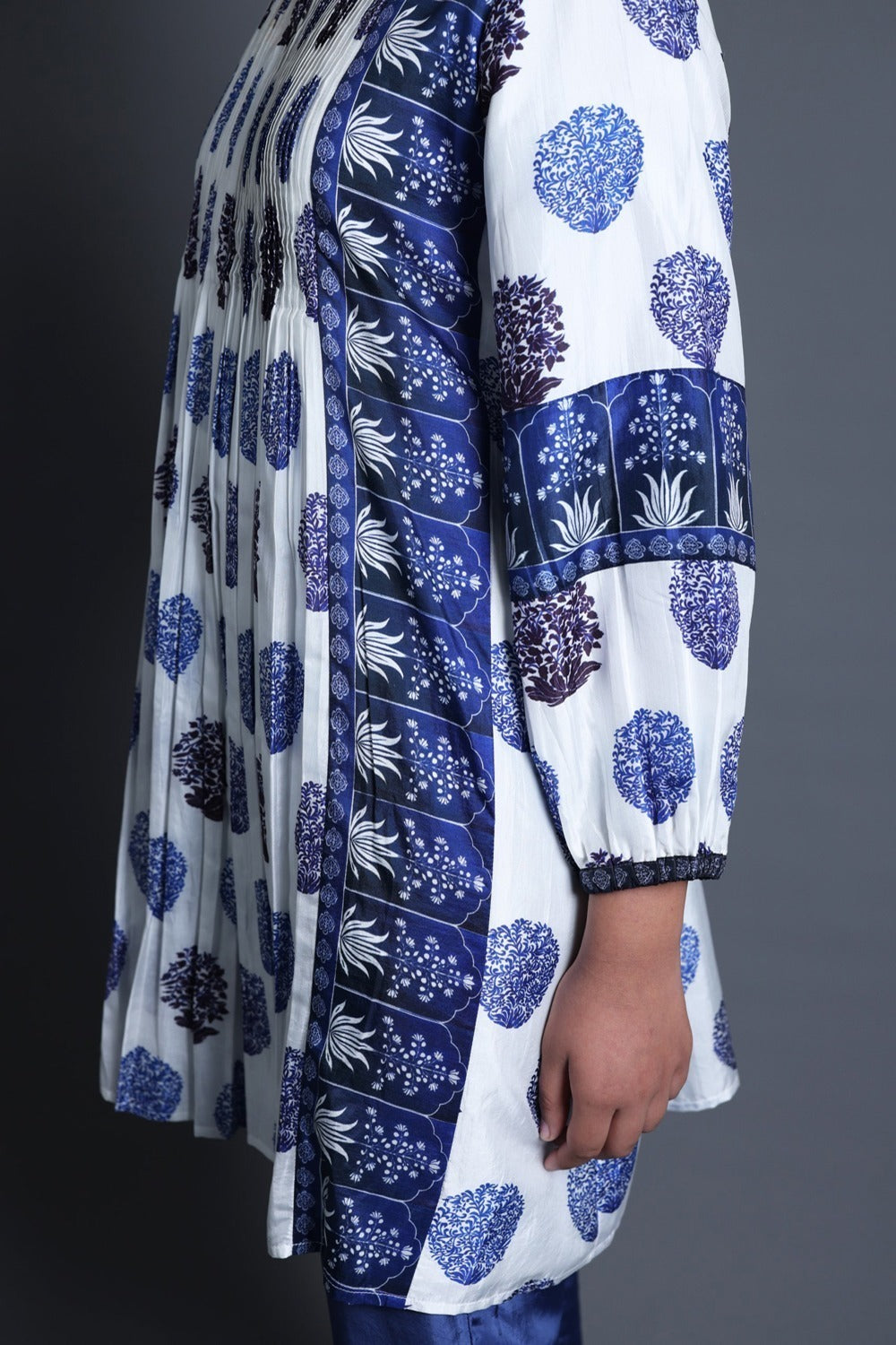 Pleated Kurti With Pant image 5
