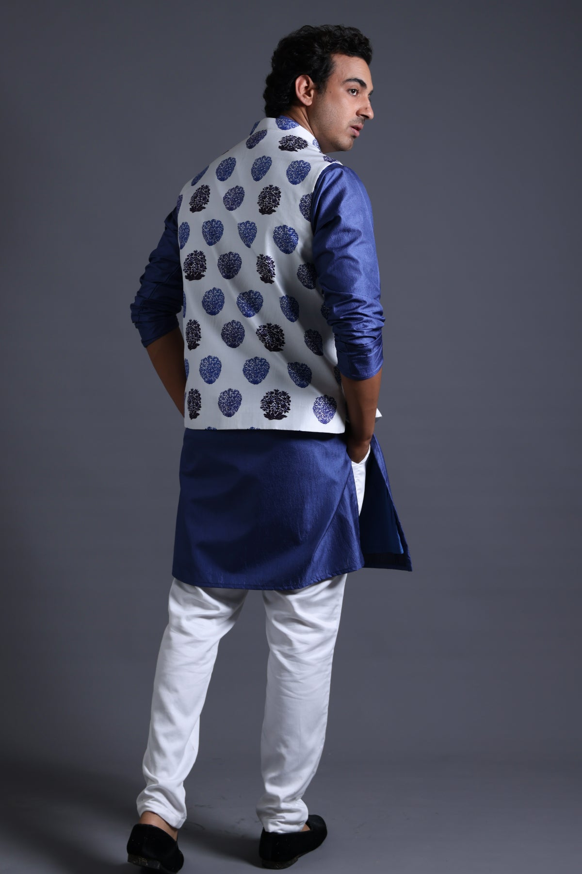 Aakar Nehru Jacket With Kurta Pyjama