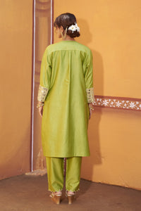 Aranya Green Chanderi Silk Mirror Work Kurta Set