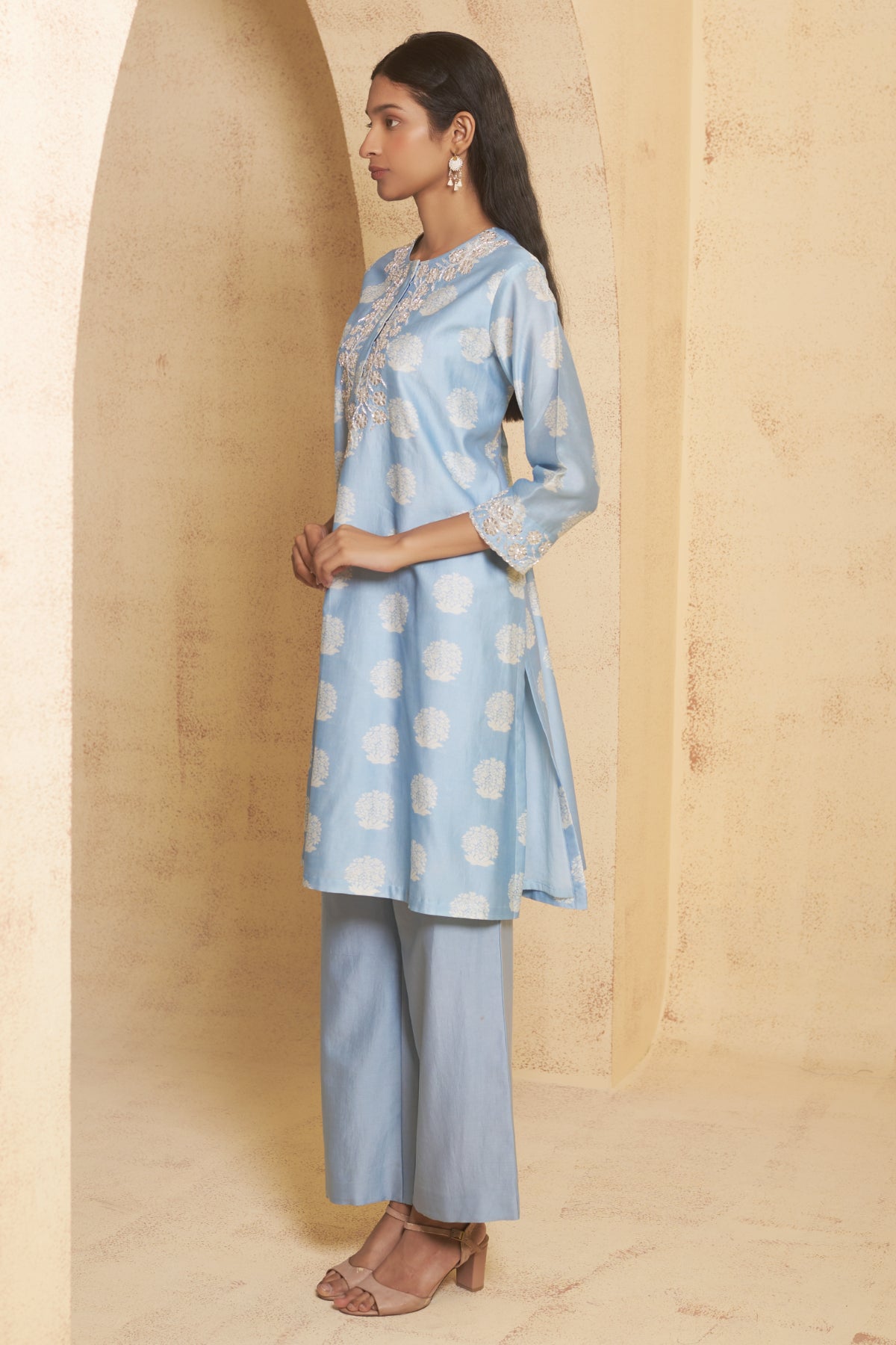 Chinar Hand Embroidered Kurta With Pant