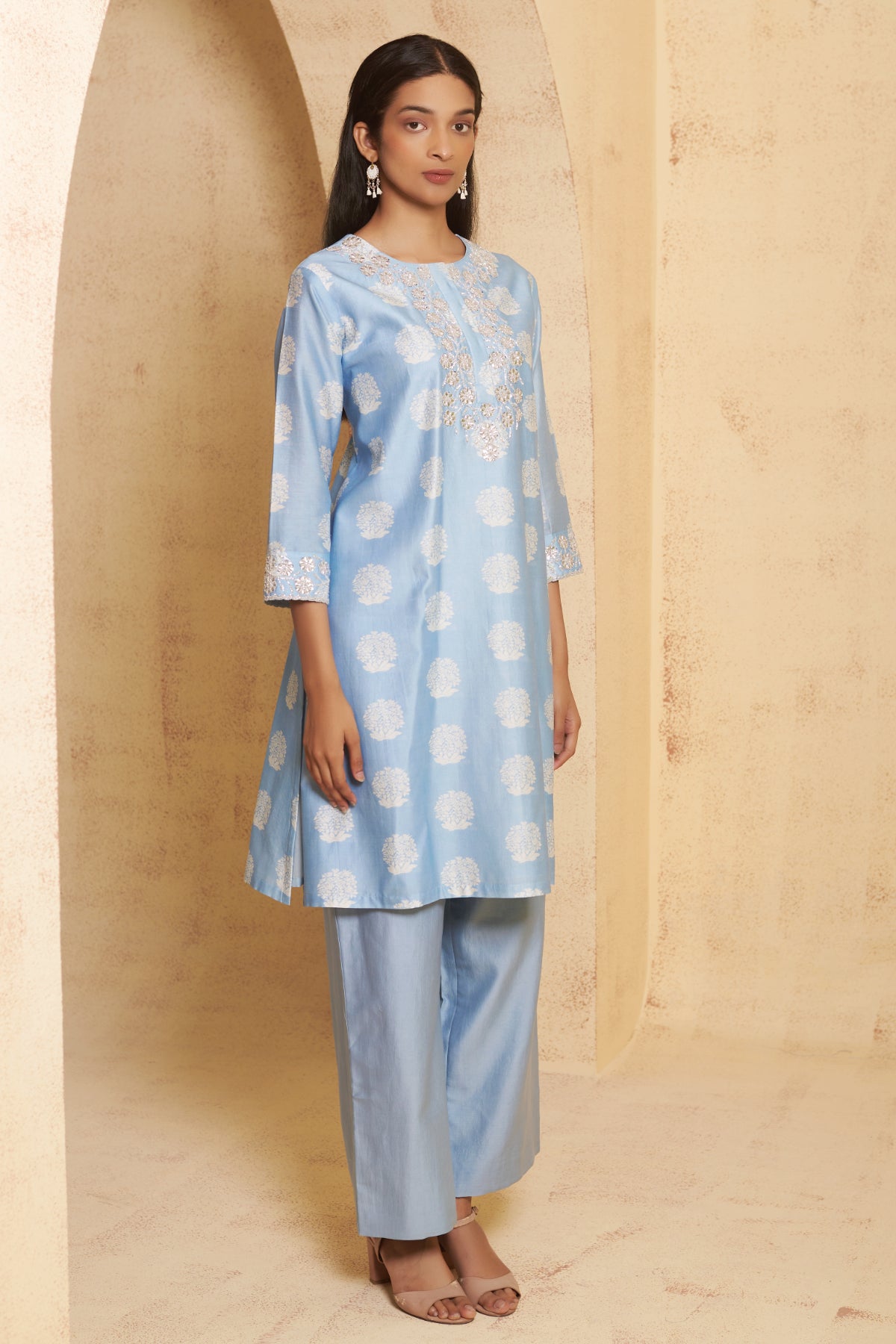 Chinar Hand Embroidered Kurta With Pant