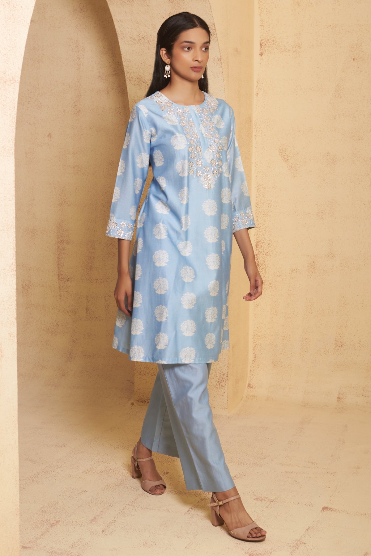 Chinar Hand Embroidered Kurta With Pant