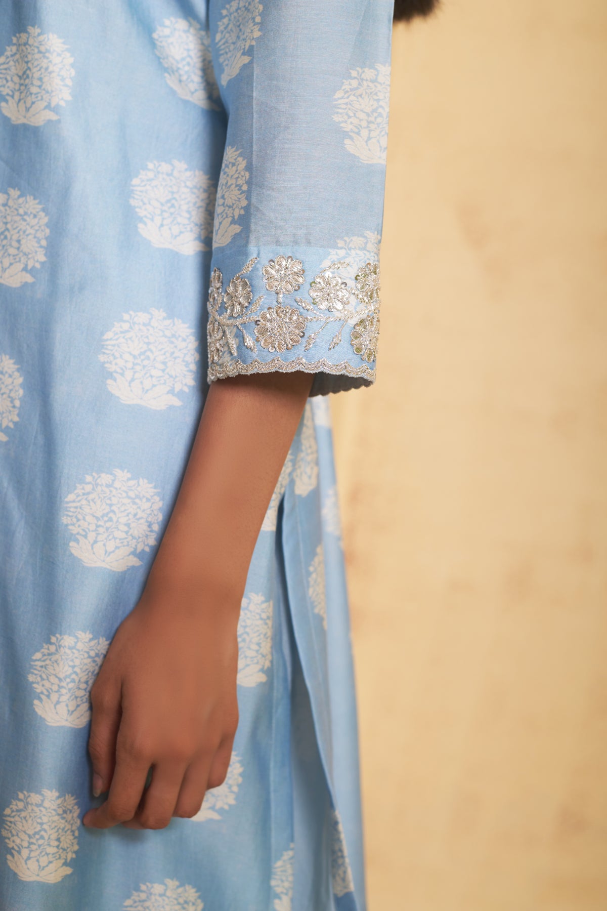 Chinar Hand Embroidered Kurta With Pant
