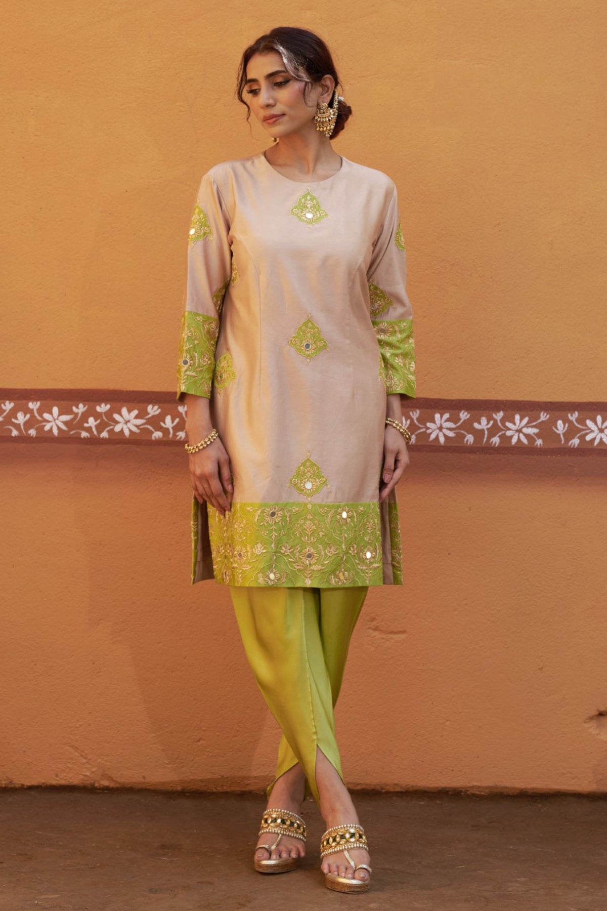 Dhara Jari Embroidered Applique Kurta With Tulip Pant Set