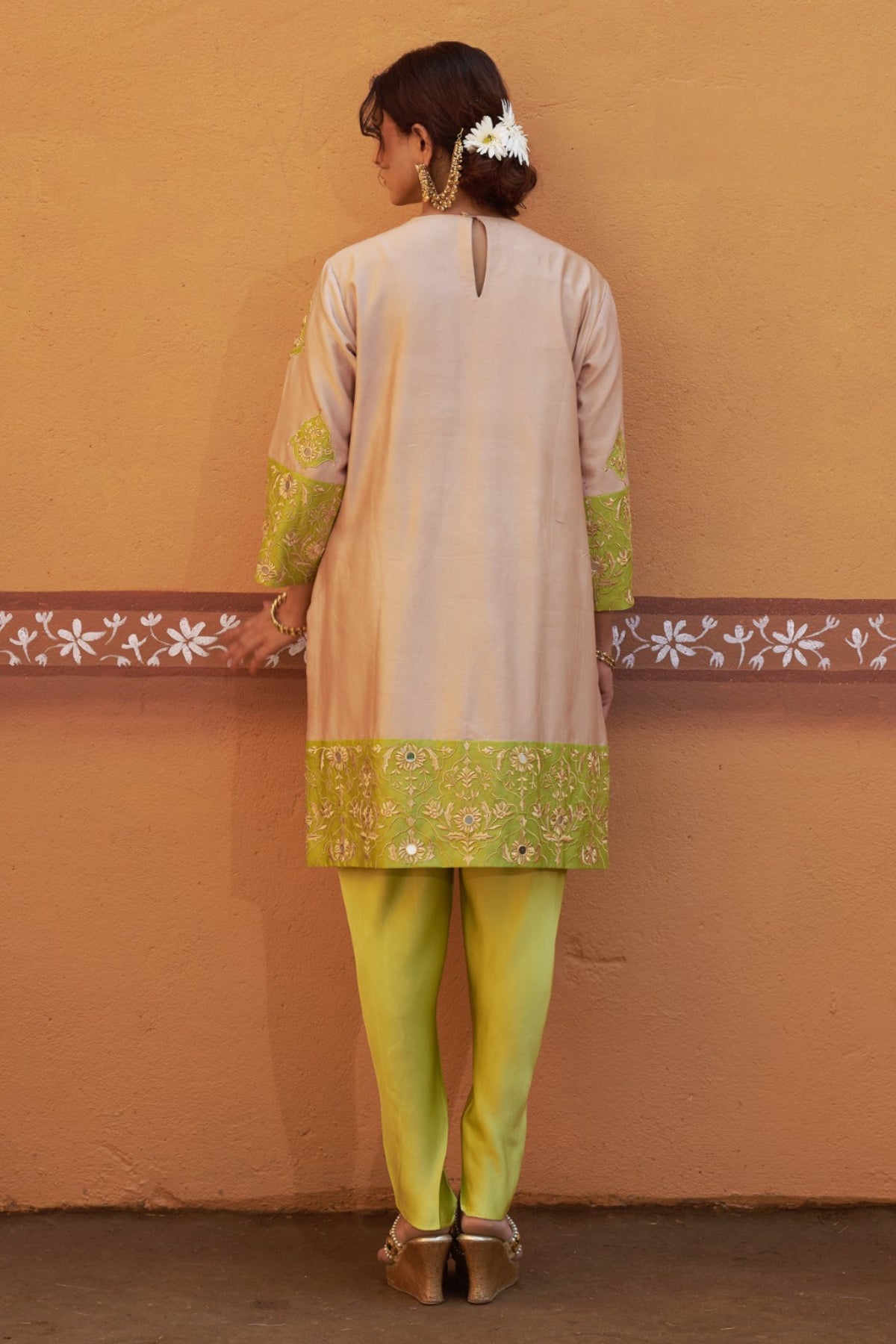 Dhara Jari Embroidered Applique Kurta With Tulip Pant Set
