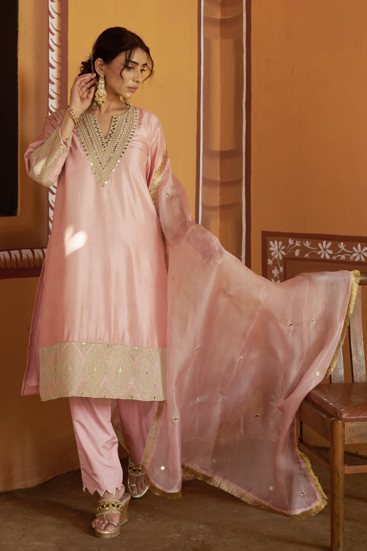 Komal Powder Pink Jari Mirror Work Kurta Set