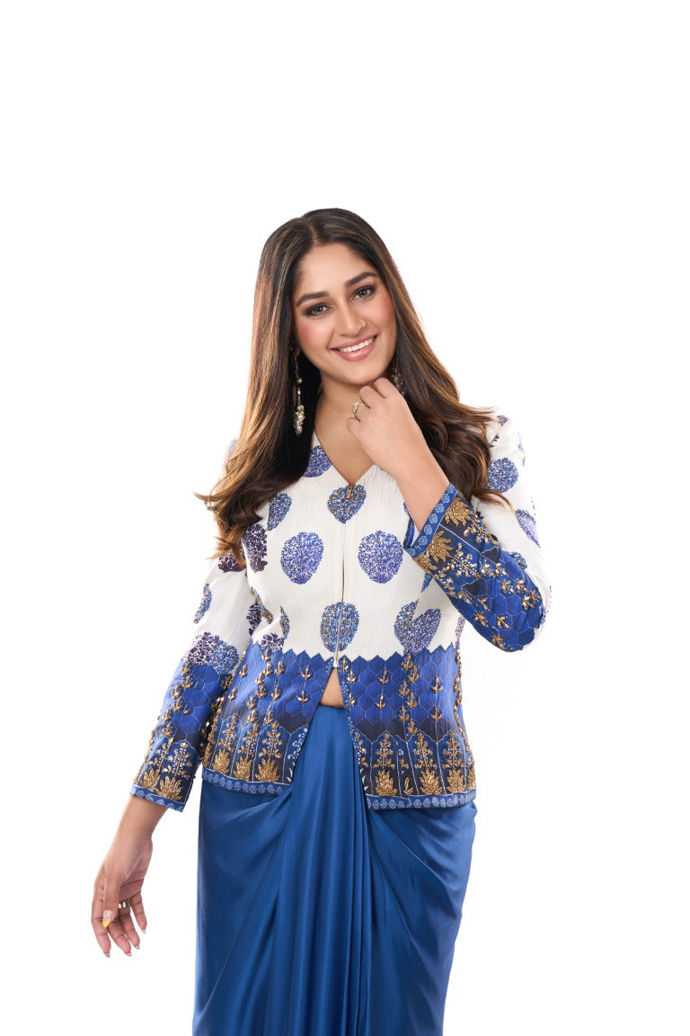 Celebrity Pratibha Singh in our Neeli Buuti Pre draped Jacket saree