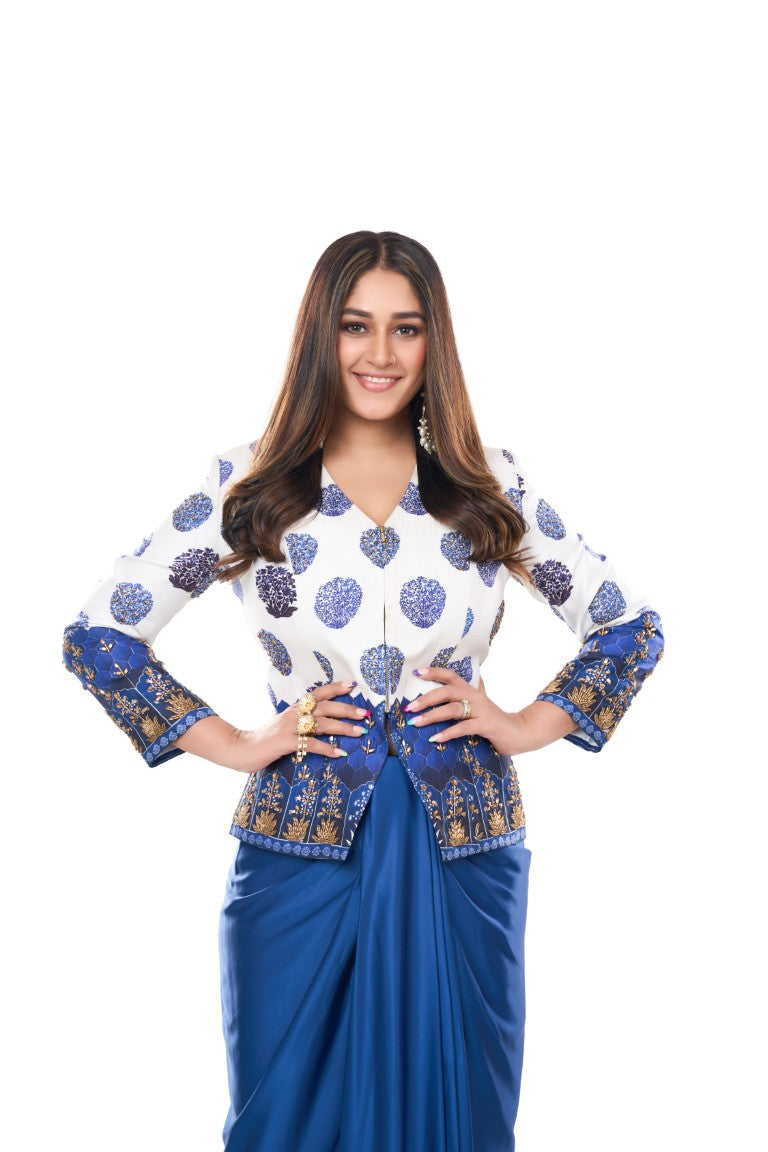 Celebrity Pratibha Singh in our Neeli Buuti Pre draped Jacket saree